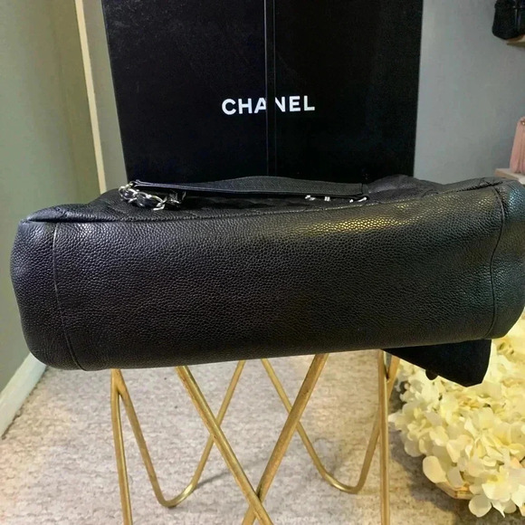 CHANEL Authentic Caviar GST 13" Grand Shopping Tote Bag w/Silver Hardware - Picture 12 of 16